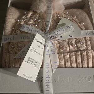 Madden Girl Blush Beanie Gift Set